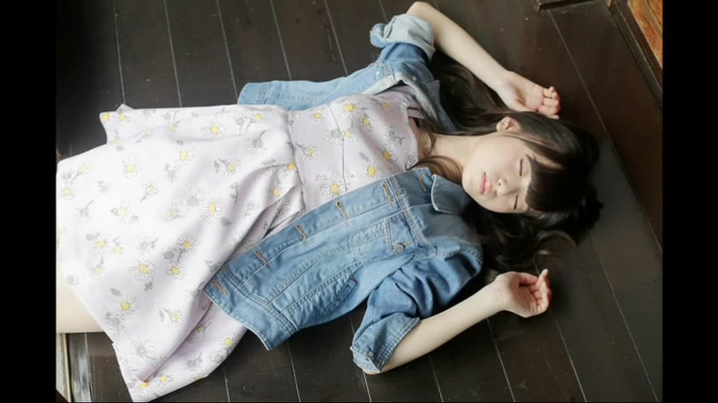 Asuka’s feet in sheer stockings